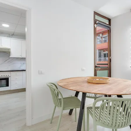 Apto Brisa 엘메다노